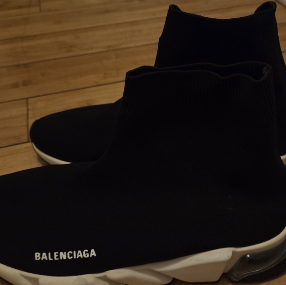 Balenciaga Black Knit Sneakers with White Sole - Copy - Picture 7 of 12